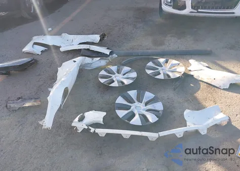 2022 Tesla Model Y Long Range Dual Motor All-Wheel Drive из США, поврежденный, VIN 7SAYGDEE5NF362492